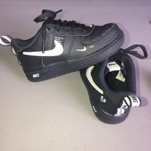 Nike Air Force 1 LV8